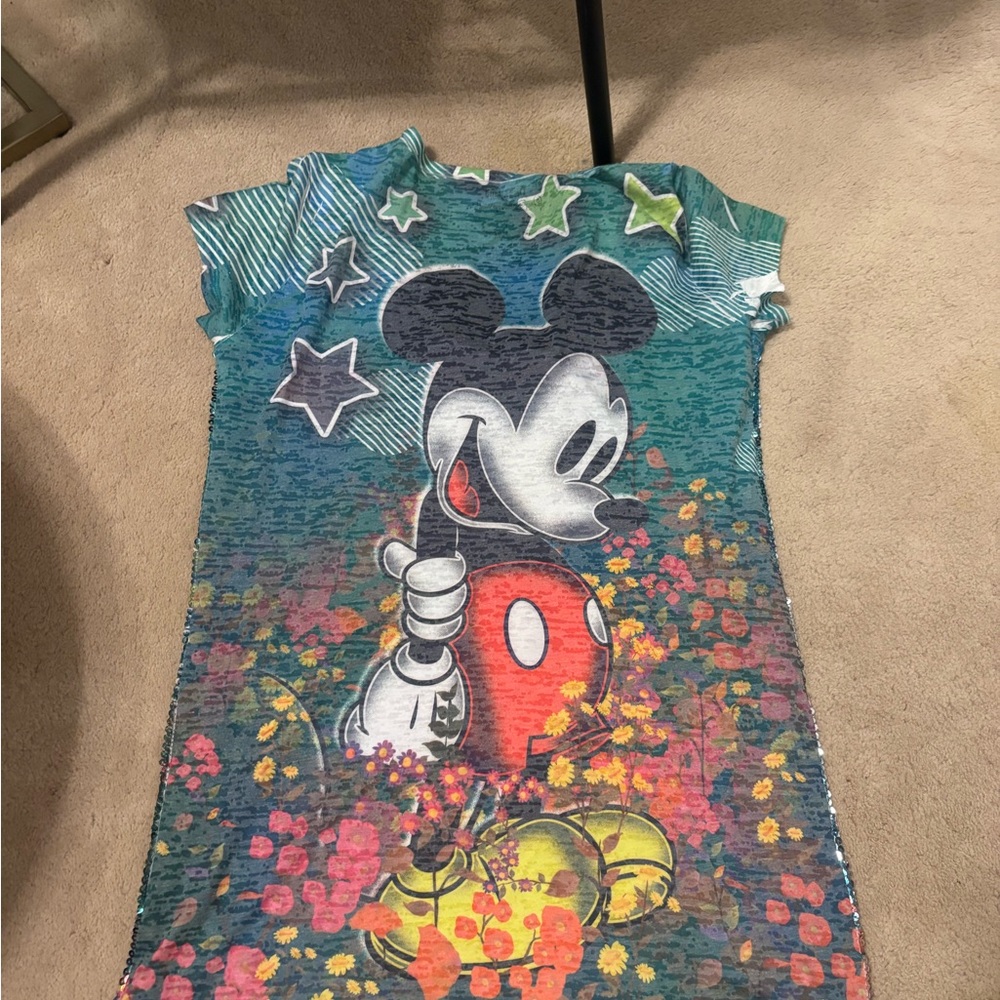 Disney sequin Graphic Tee - Picture 3 of 4